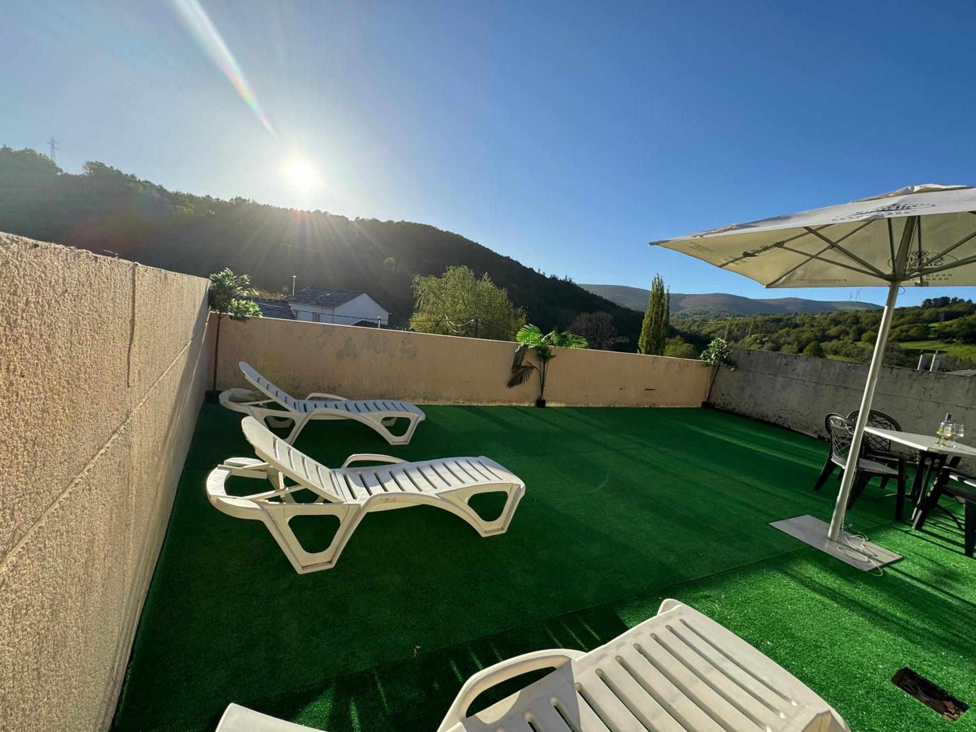 Triacastela Sunset Terrace Leilighet Eksteriør bilde
